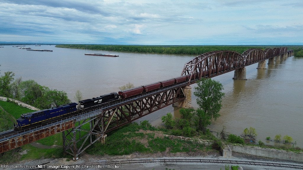 NS 8103